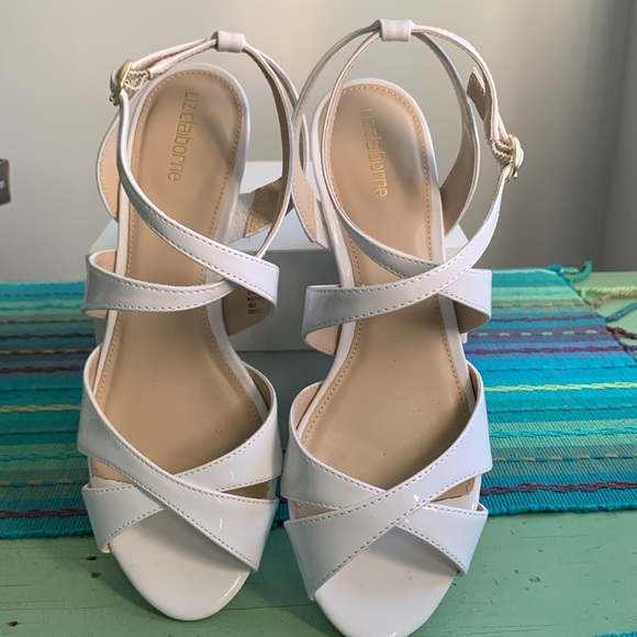 New in box White patent Liz Claiborne size 6M - Picture 6 of 10